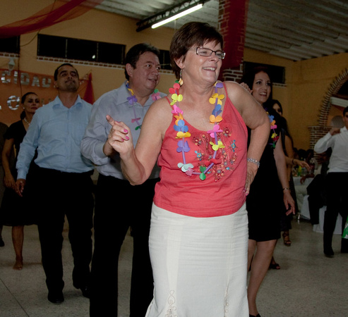Haut et jupe achetée pour le mariage de Julie, portée ici à une fête à Jocotepec