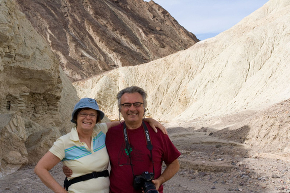 2007 - Nous sommes dans notre élément à Death Valley -- We are enjoying one of our favorite activities.