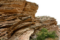 Les fascinantes formations rocheuses du Ernst Canyon -- Ernst Canyon fascinating rock formation