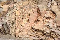 Un mur de rocher rappelant des vagues -- Wave pattern on the rock wall