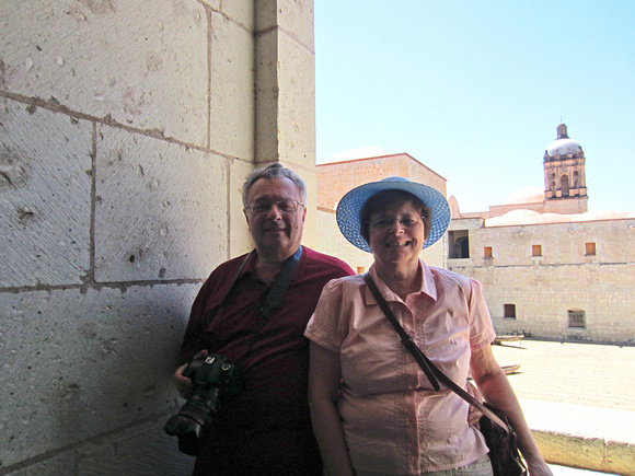 Jérôme et Suzanne au monastère --- Jérôme and Suzanne at the monastery