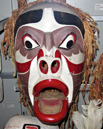 Kwakwaka'wakw Culture Mask by George Walkus (1957)