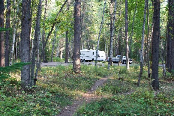 Notre site dans le camping du parc national. -- Our site at the national park.