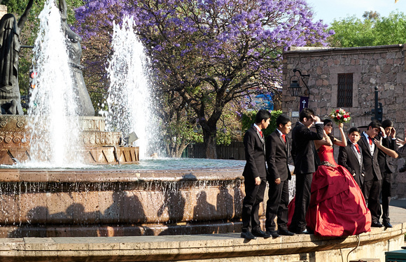 Picture taking at the Tarascas Fountain