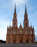 Santuario Guadalupano, cent ans à construire ! --- Santuario Guadalupano, one hundred years to build!